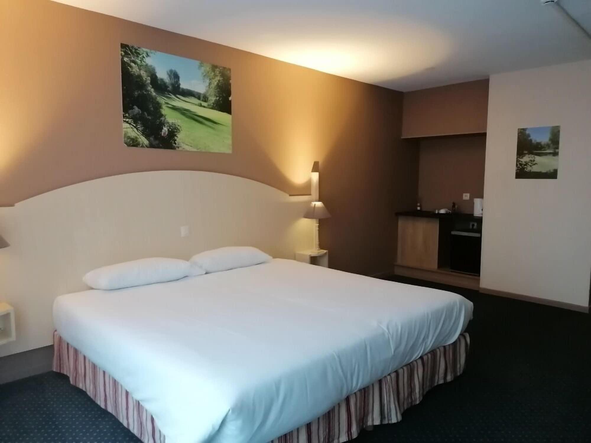 Best Western Golf D'Albon Exterior photo